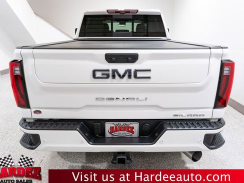Used 2025 GMC Sierra 2500 Denali Ultimate AWD/4WD image 4