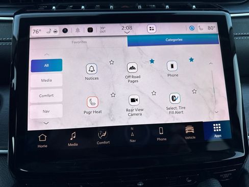 Used 2023 Jeep Grand Cherokee Limited image 29