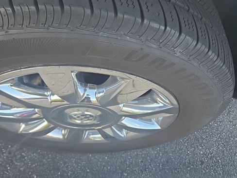 Used 2014 Buick Enclave Leather FWD image 4