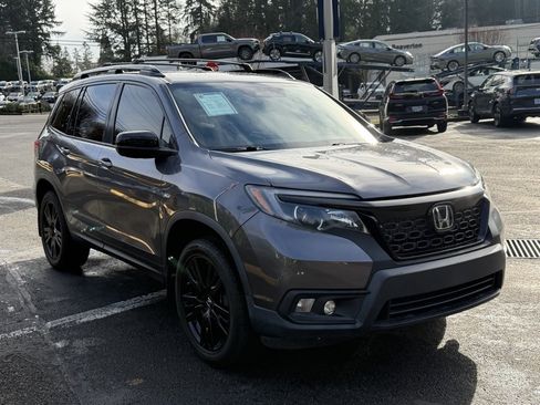 Used 2021 Honda Passport Sport image 2