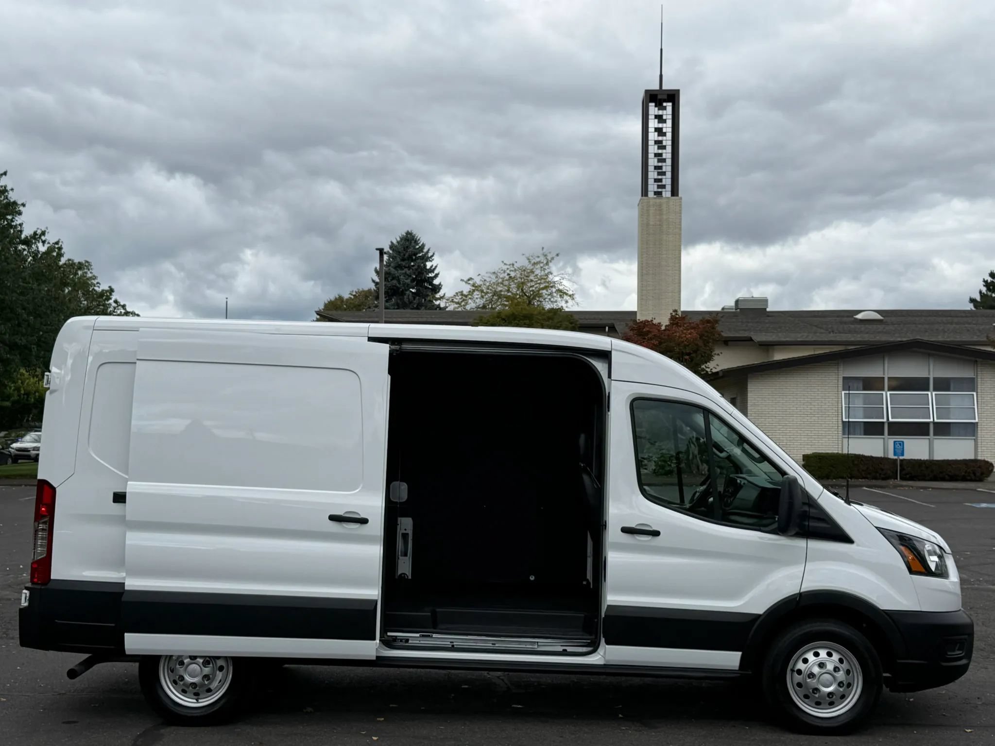 Used 2023 Ford Transit 250 Medium Roof AWD w/ Load Area Protection Package image 21