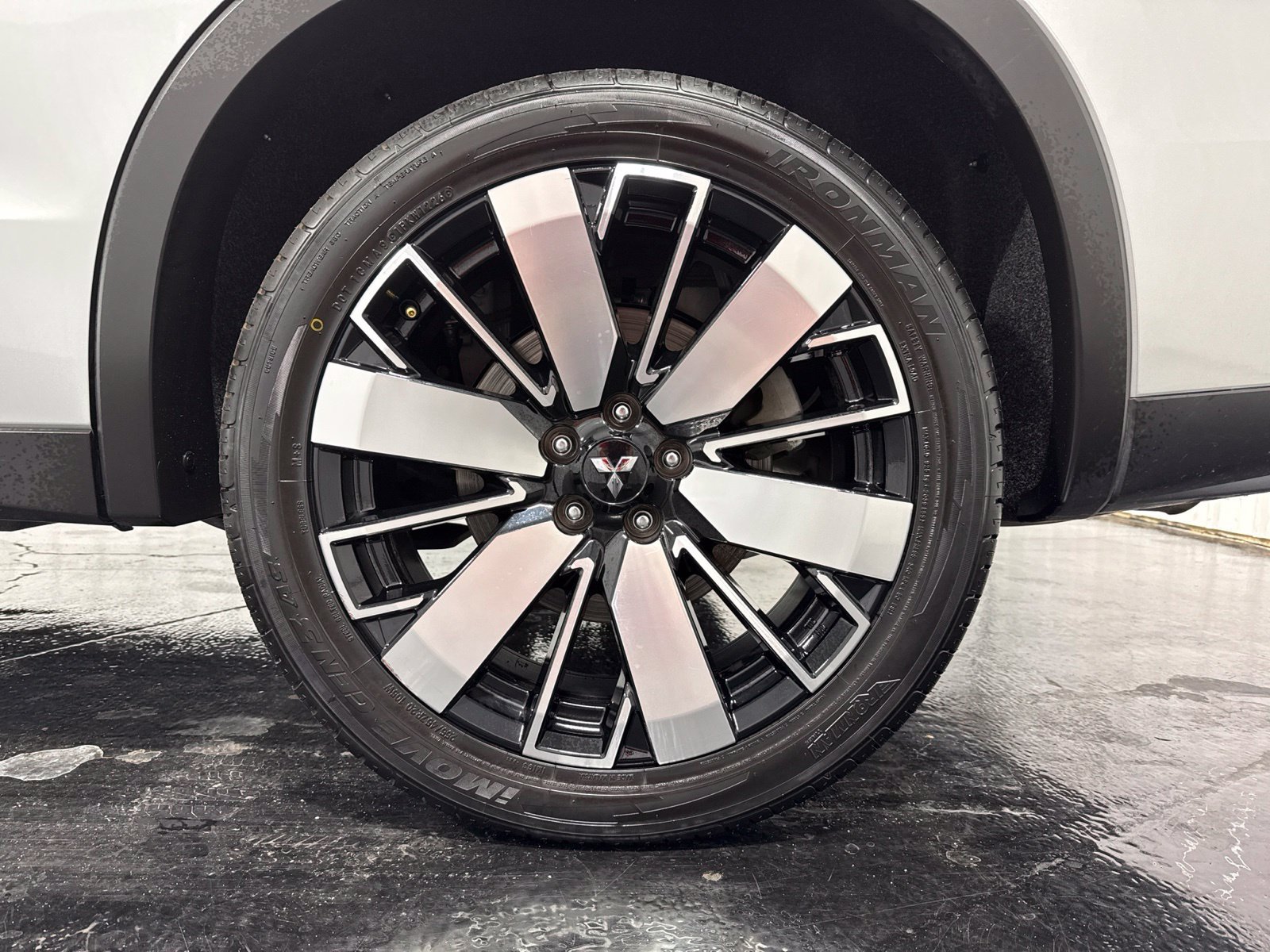 Used 2025 Mitsubishi Outlander SE AWD/4WD image 9