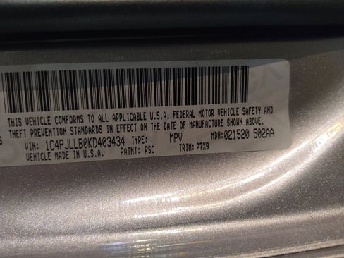 Used 2019 Jeep Cherokee Latitude Plus image 33