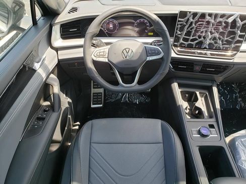 New 2026 Volkswagen Tiguan SE R-Line AWD/4WD image 10