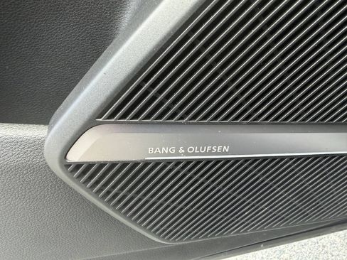 Used 2018 Audi SQ5 Prestige AWD/4WD image 25