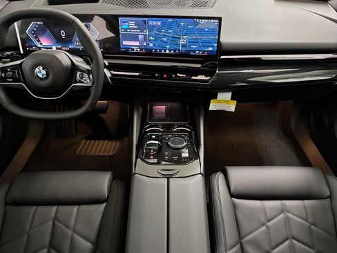 Used 2026 BMW 530i w/ Premium Package image 15