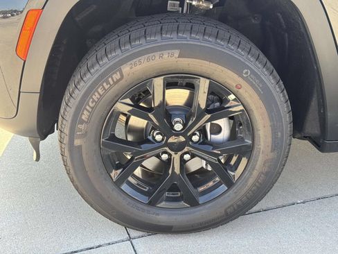 New 2026 Jeep Grand Cherokee Altitude RWD image 4