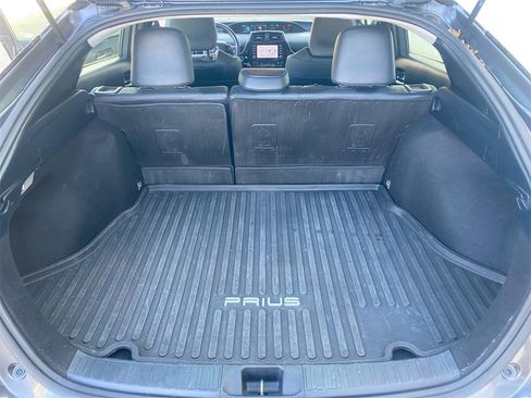Used 2022 Toyota Prius XLE image 30