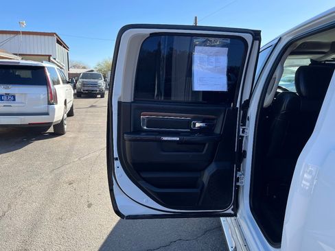 Used 2017 RAM 1500 Laramie image 29