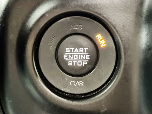 Used 2021 Jeep Wrangler Unlimited Rubicon AWD/4WD image 24