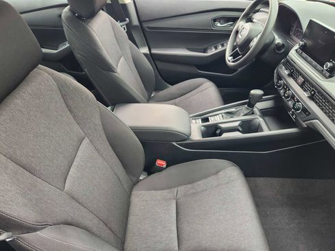 Used 2025 Honda Accord SE image 14