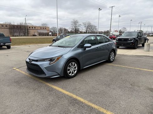 Used 2021 Toyota Corolla LE image 29