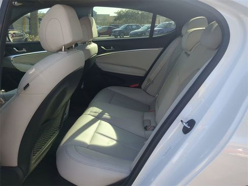 New 2025 Genesis G70 2.5T image 12