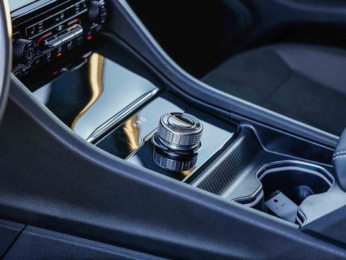 New 2025 Jeep Grand Cherokee Altitude image 21