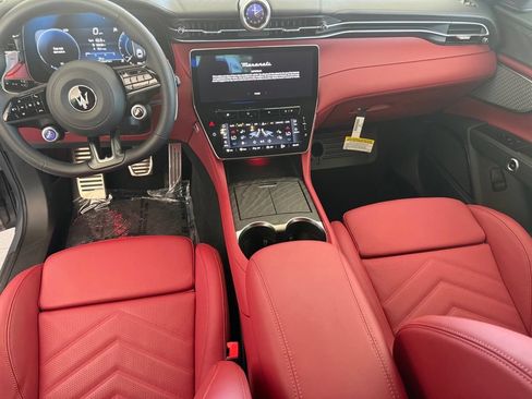 Certified 2025 Maserati Grecale Folgore AWD/4WD image 14