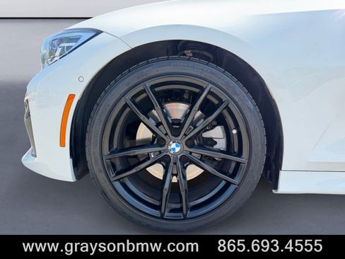 Used 2021 BMW 330i Sedan w/ M Sport Package RWD image 9