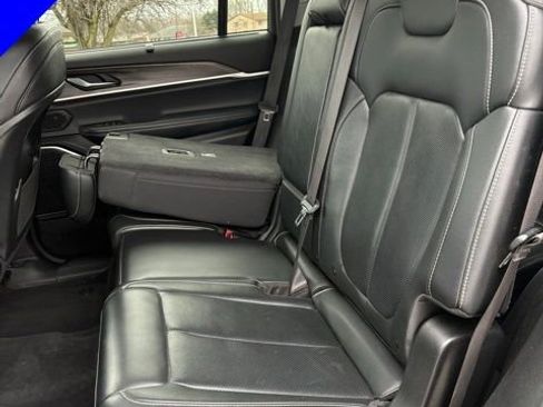 Used 2022 Jeep Grand Cherokee L Limited w/ Luxury Tech Group II image 28