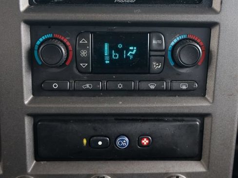 Used 2004 HUMMER H2 w/ Preferred Equipment Group AWD/4WD image 33