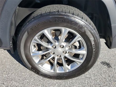 Used 2022 Jeep Cherokee Latitude Lux w/ Sun & Sound Group image 7