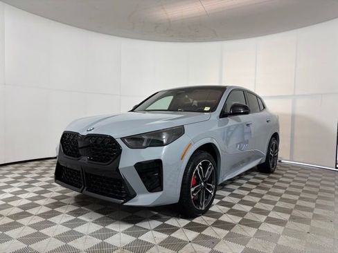 New 2026 BMW X2 xDrive28i w/ Technology Package AWD/4WD image 3