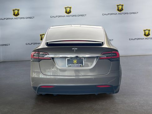 Used 2016 Tesla Model X 70D image 4