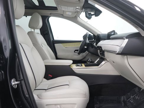 Certified 2025 MAZDA CX-90 3.3 Turbo S w/ Premium Plus image 11