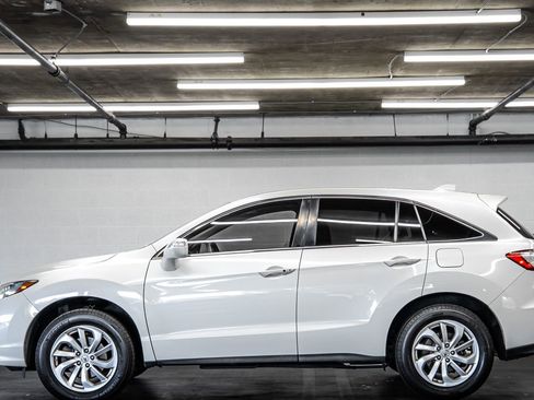 Used 2016 Acura RDX FWD w/ Technology Package image 2