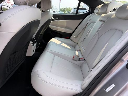 Certified 2025 Genesis G70 2.5T AWD/4WD image 10