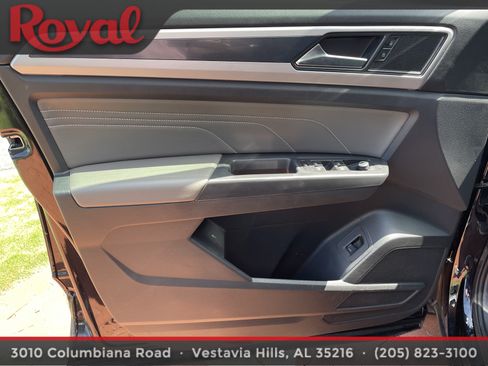 Certified 2023 Volkswagen Atlas Cross Sport SEL R-Line AWD/4WD image 15
