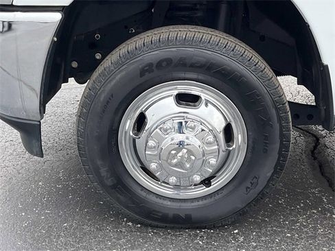 Used 2023 RAM 3500 Big Horn w/ Level 1 Equipment Group image 10