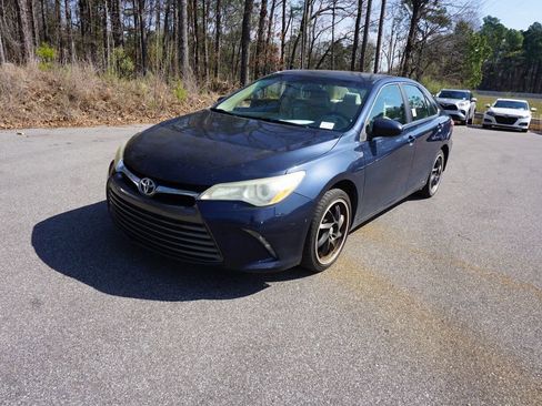 Used 2016 Toyota Camry LE image 21