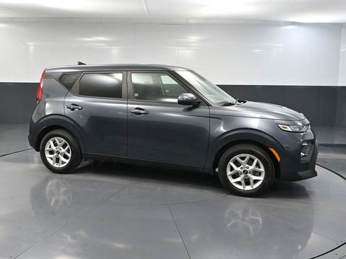 Used 2020 Kia Soul S image 4