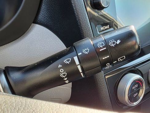 Used 2017 Subaru Forester 2.5i Limited w/ Popular Package #2 image 35