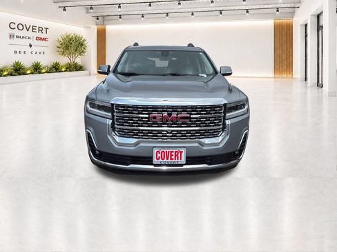 Used 2023 GMC Acadia Denali w/ Denali Ultimate Package FWD image 3