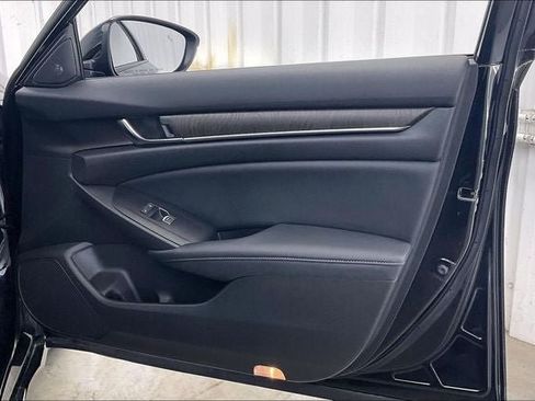 Certified 2021 Honda Accord Touring image 22
