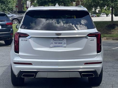 Used 2023 Cadillac XT6 Premium Luxury FWD image 3
