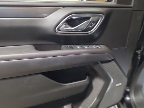 Used 2021 Chevrolet Suburban RST image 11