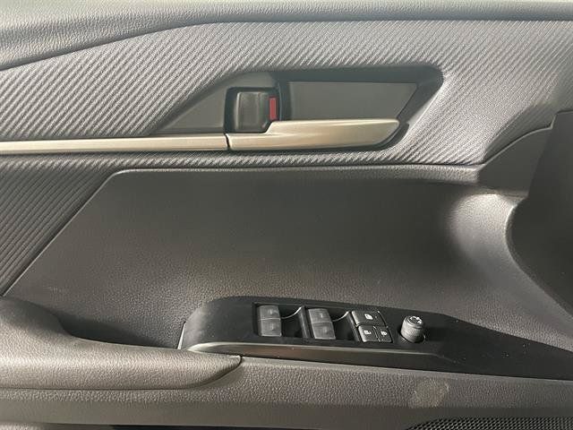 New 2026 Toyota Camry Hybrid AWD/4WD image 18