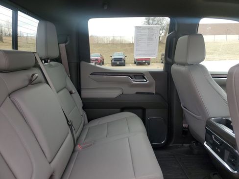 Used 2024 GMC Sierra 1500 SLT w/ SLT Premium Plus Package image 33