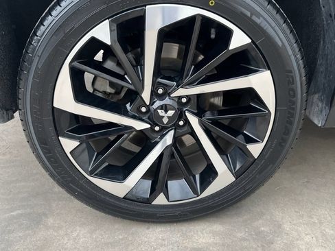 Used 2024 Mitsubishi Outlander SE FWD image 25