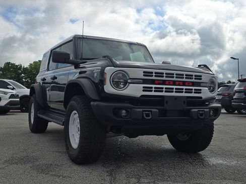 Used 2025 Ford Bronco Heritage Edition AWD/4WD image 7