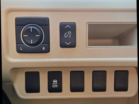 Used 2011 Lexus HS 250h image 28