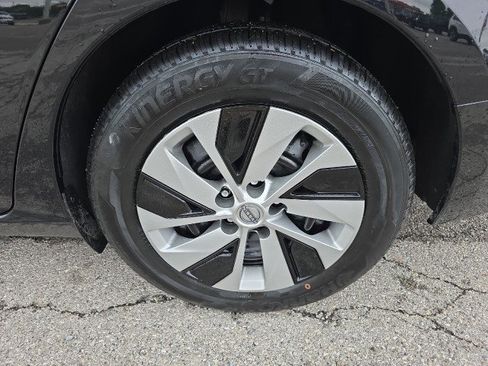 Used 2024 Nissan Altima 2.5 S image 11