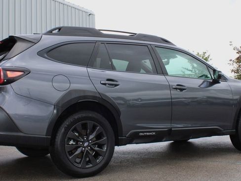 Used 2025 Subaru Outback Onyx Edition AWD/4WD image 9
