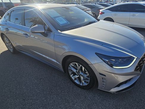 Used 2023 Hyundai Sonata SEL image 3