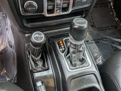 Used 2022 Jeep Gladiator Overland w/ Popular Equipment Package image 22