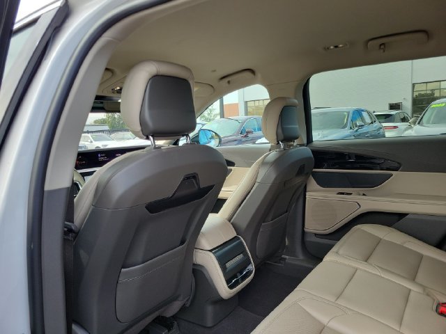 Used 2024 Lincoln Nautilus Premier AWD/4WD image 23