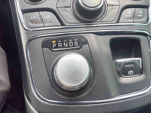 Used 2015 Chrysler 200 S FWD image 15