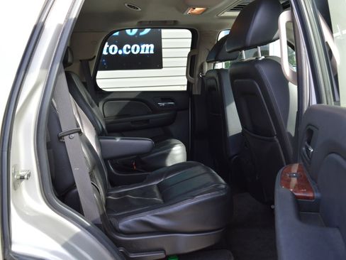Used 2009 GMC Yukon SLT image 24