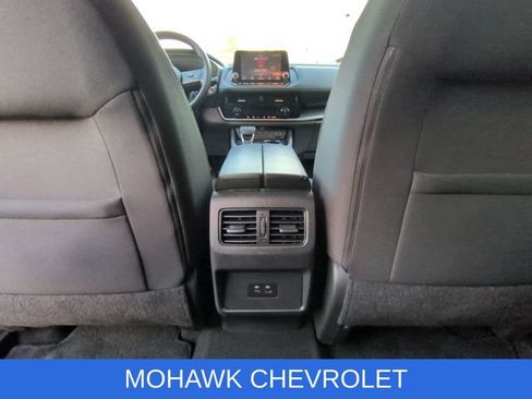 Used 2021 Nissan Rogue SV AWD/4WD image 26